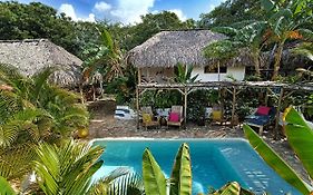 Cabanas Puesta Del Sol